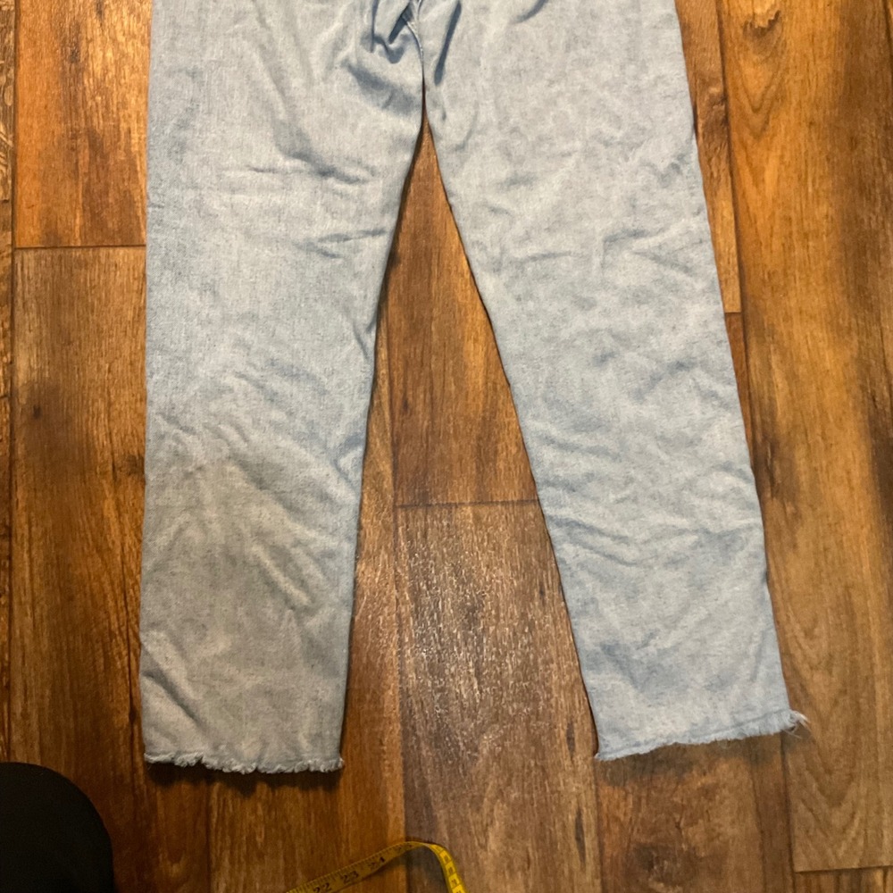 Old Navy Mom Jean Size 2 Light Wash Raw Hem Womens Denim Jeans - Picture 11 of 11